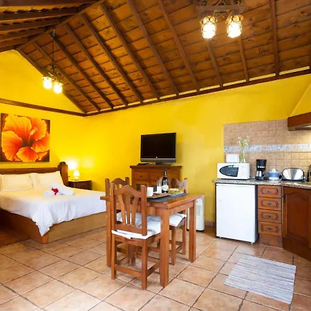 Casa El Mirlo: Paraiso Rural Con Piscina Y Hermosos Jardines En Icod De Vinos, Tenerife - Es-279-20 *