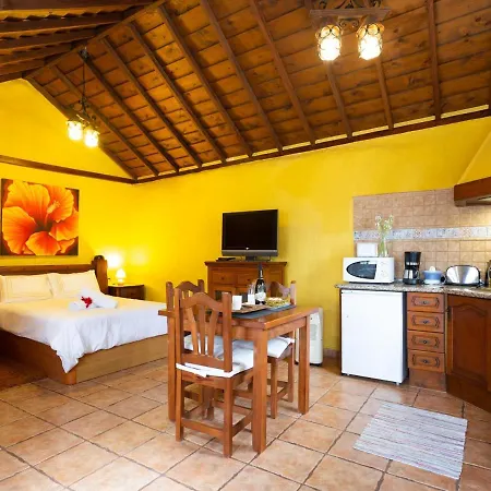 Casa El Mirlo: Paraiso Rural Con Piscina Y Hermosos Jardines En Icod De Vinos, Tenerife - Es-279-20 *